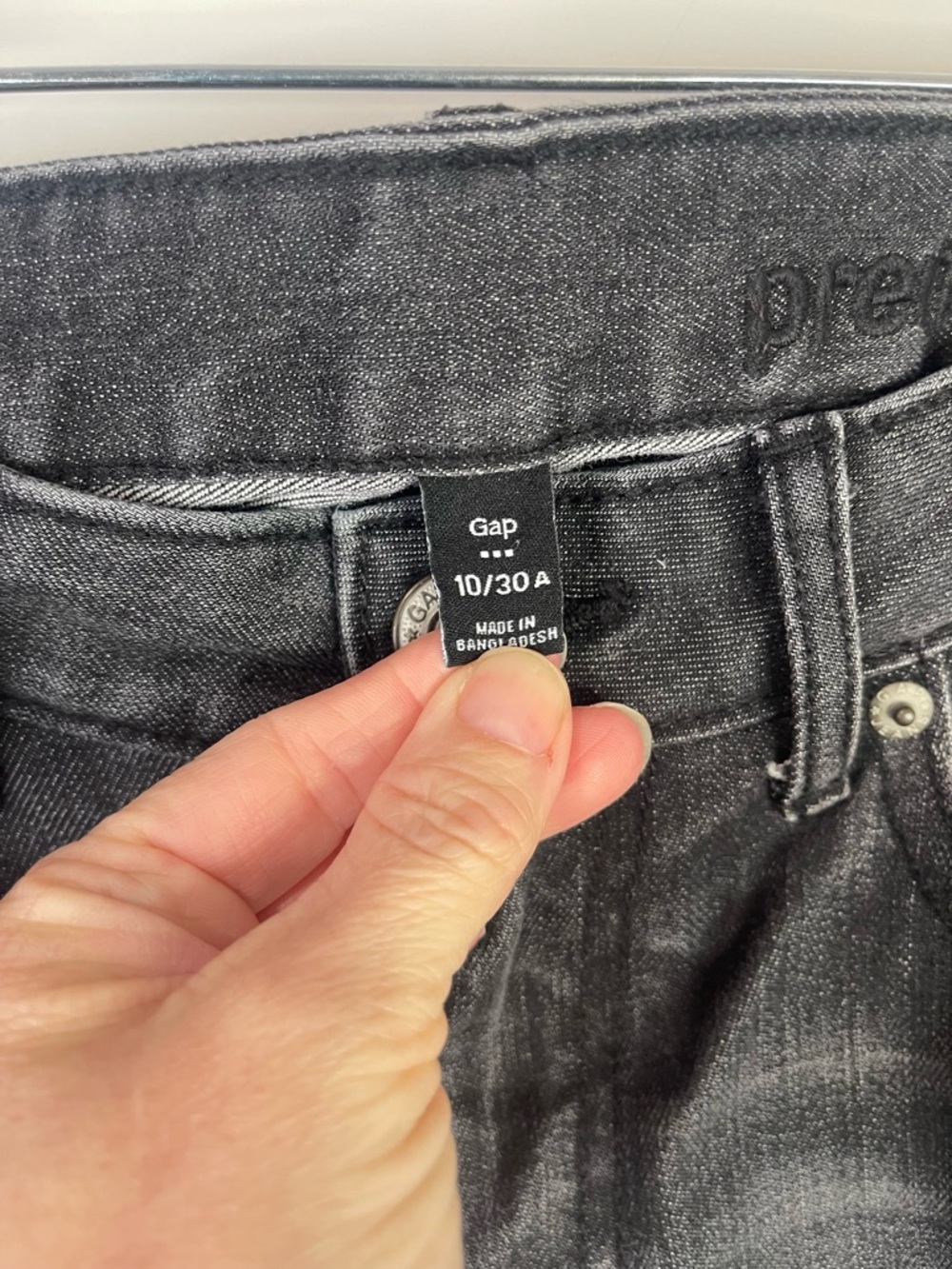 GAP Women's premium Straight Leg Jeans in Washed Charcoal - Picture 6 of 13